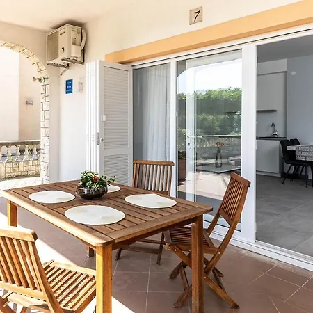 Apartment With A Parking Space - 5589