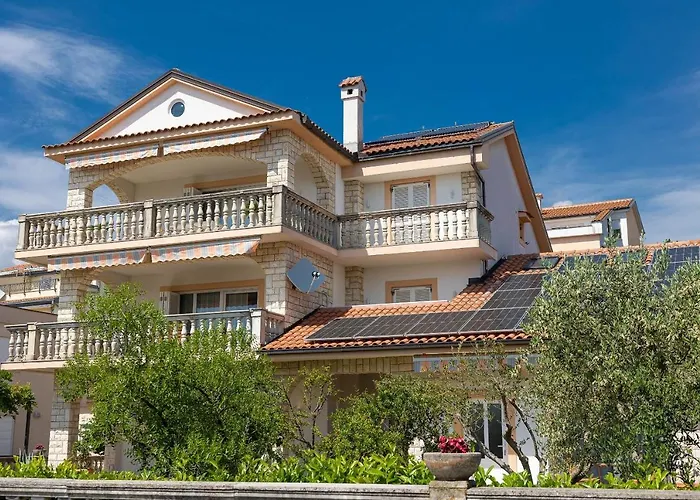 With Parking Space - 5589 Crikvenica